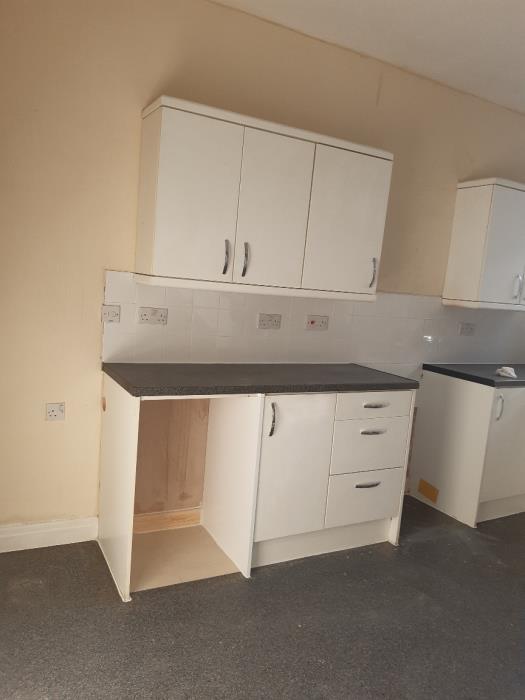 Kitchen b