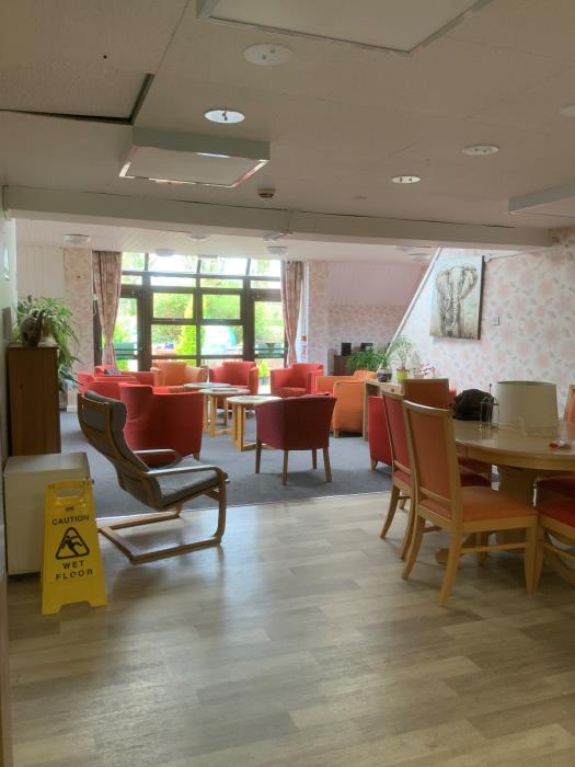 comm lounge